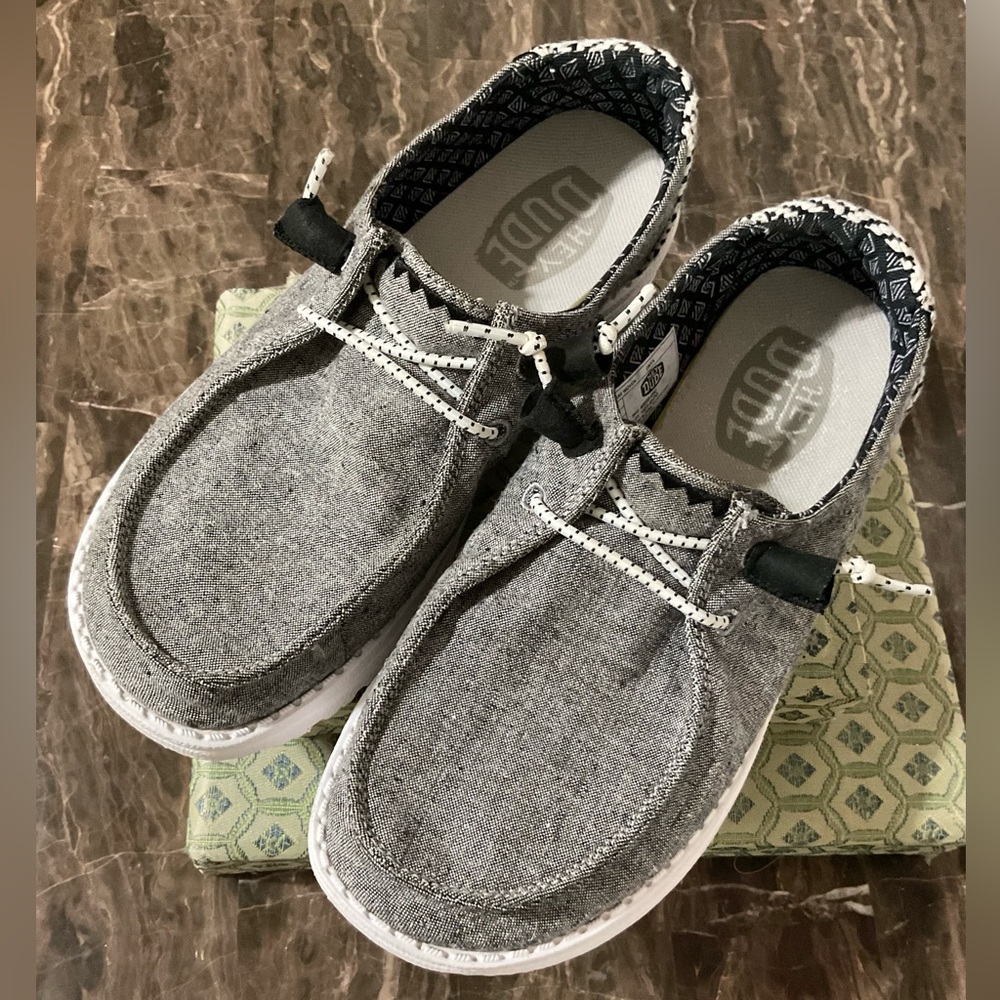 Hey Dude Wendy Woven Chambray Onyx Shoe Womens W6 Excellent Condition